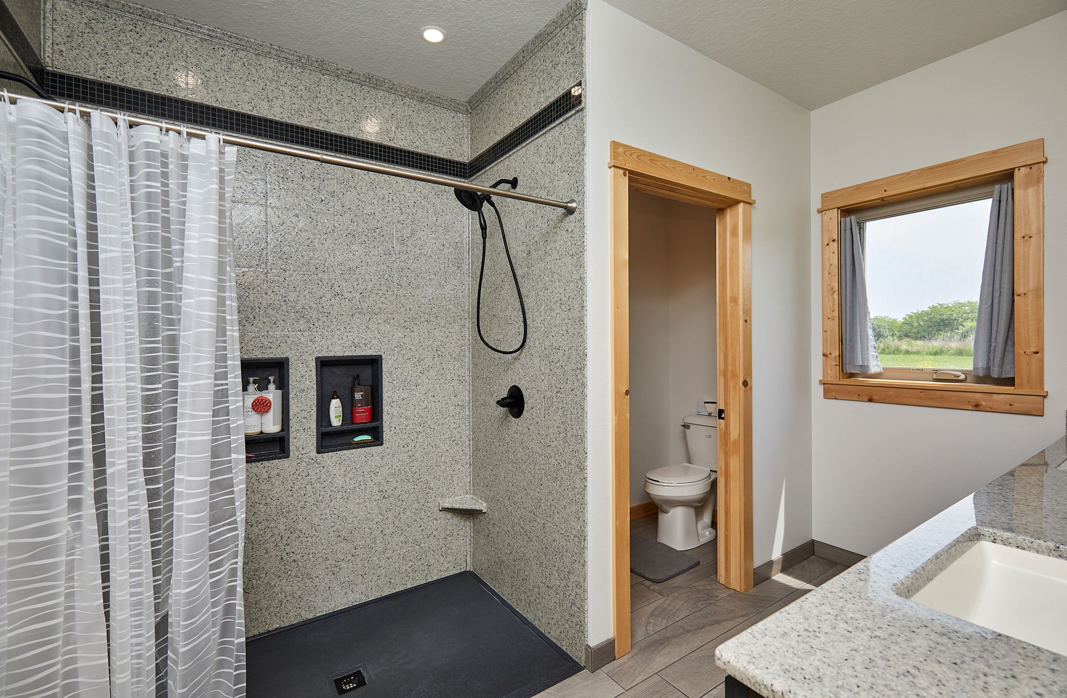 Listing Photo: 7708 Virginia St_033